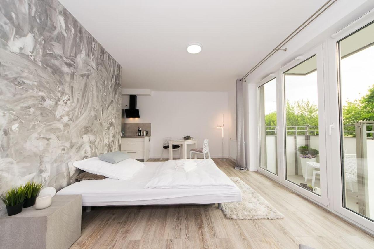 Cosy Studio With Private Garage P4You Pl Apartment Krakow Ngoại thất bức ảnh